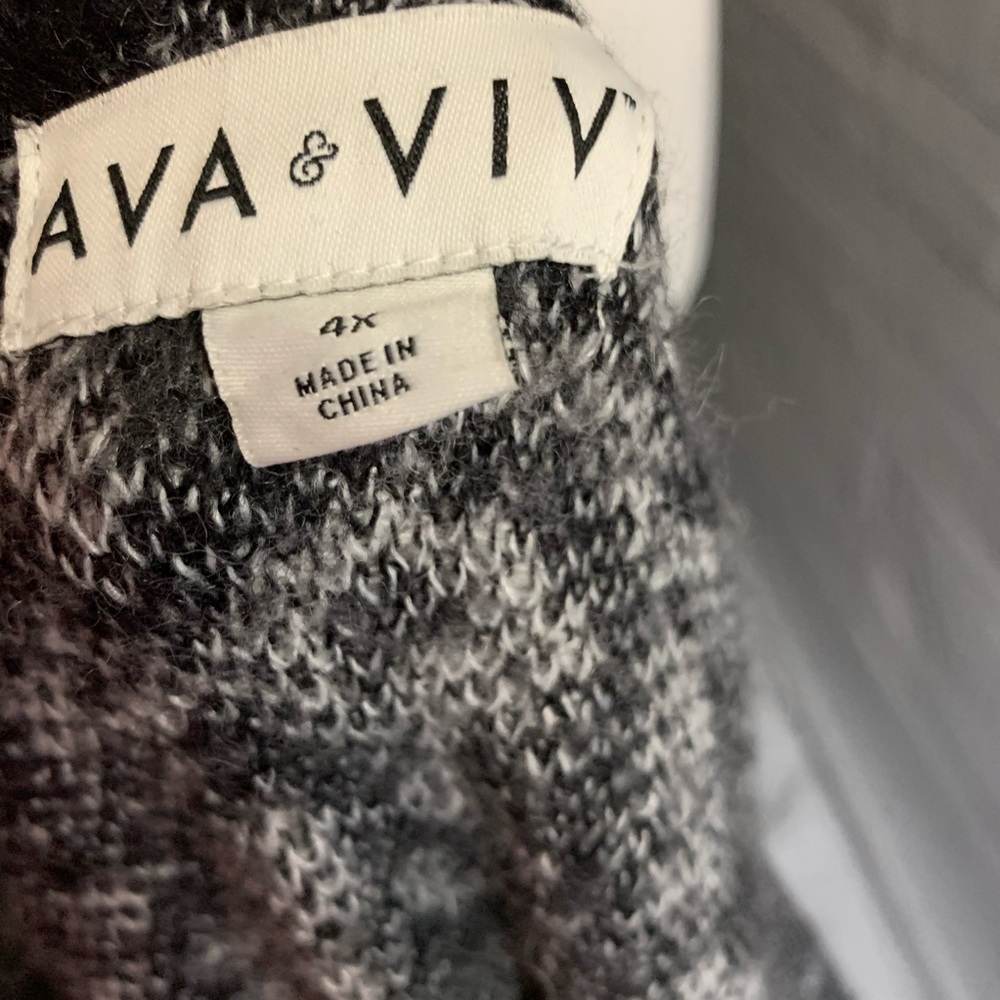 Ava&Viv With Wool Leopard Print B/W Sweater 4x. - image 5